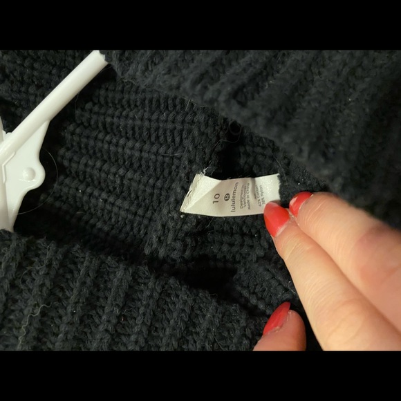 Lululemon sweater - Picture 7 of 7